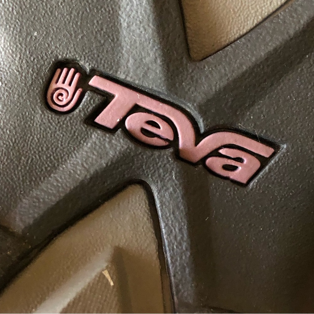 Teva black and purple adjustable strap sandal 9 - Picture 6 of 7